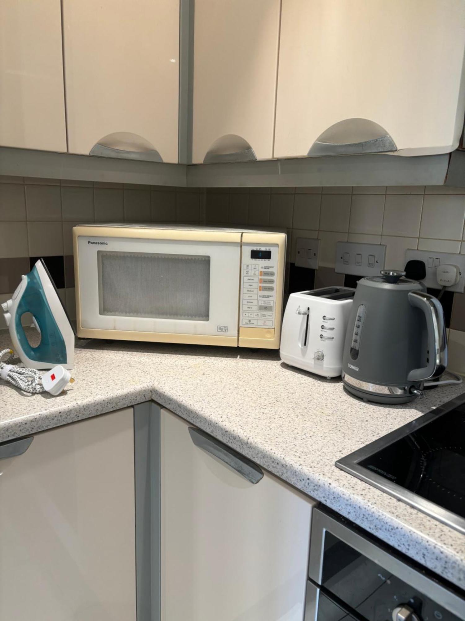2 Bedroom Modern Salford Apartment